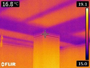 Visione te Visione-termica-di-solaio-composto-da-travi-in-spessore-di-CLS-armato-e-travetti-pignatte rmica di solaio composto da travi in spessore di CLS armato e travetti pignatte